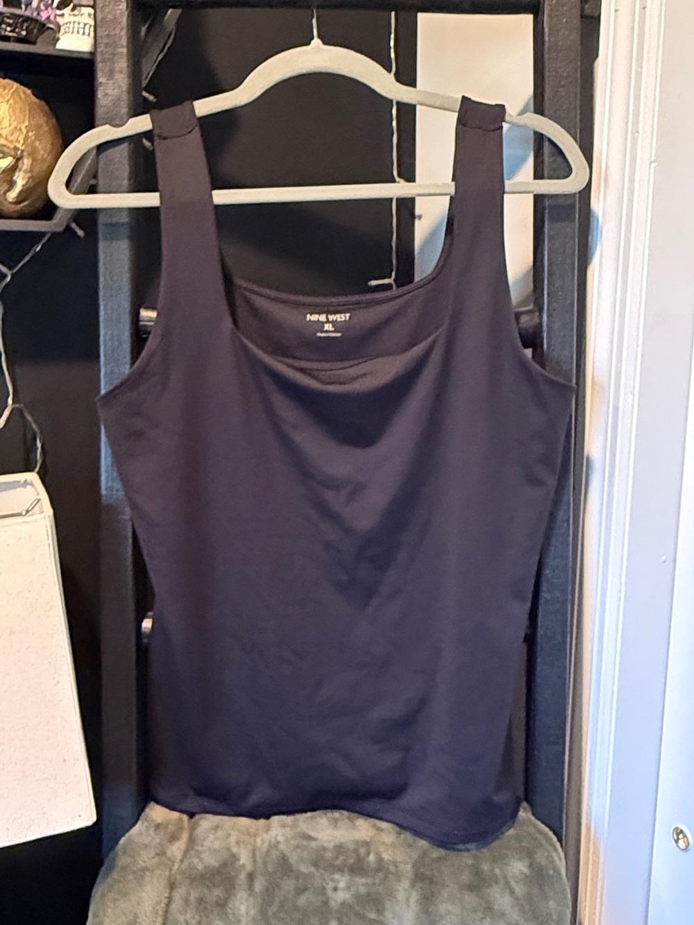 Nine West Black Scoop Tank Top - Women's